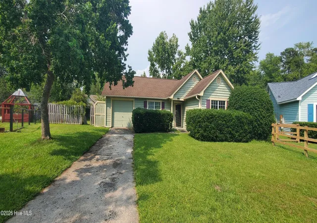 Photo 3 of Single family home for sale at 3221 Whitewood Way, Castle Hayne, NC 28429 | MLS# 100588518 | Listing updated on 2026-08-31