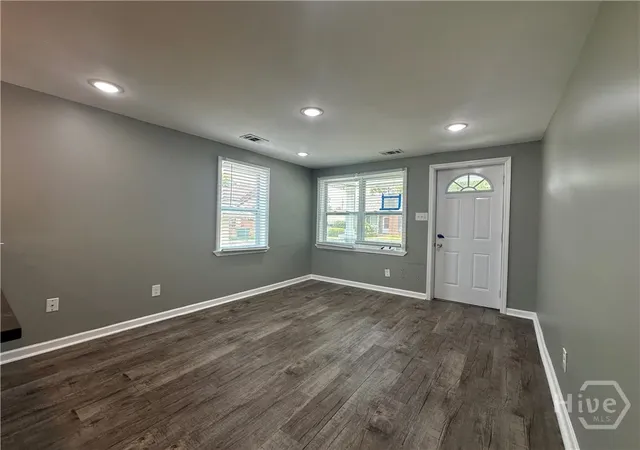 Photo 4 of Single family home for sale at 112 Norton St, Savannah, GA 31415 | MLS# SA363369 | Listing updated on 2026-09-29