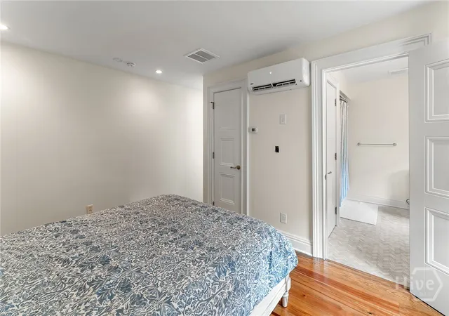 Listing Photo 2 - Condo for sale in building located at 105 E Gordon St, Savannah, GA 31401 - Unit #