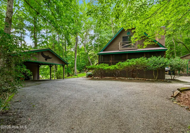Photo 3 of Single family home for sale at 317 W Hills Dr, Murphy, NC 28906 | MLS# 100597352 | Listing updated on 2026-08-19
