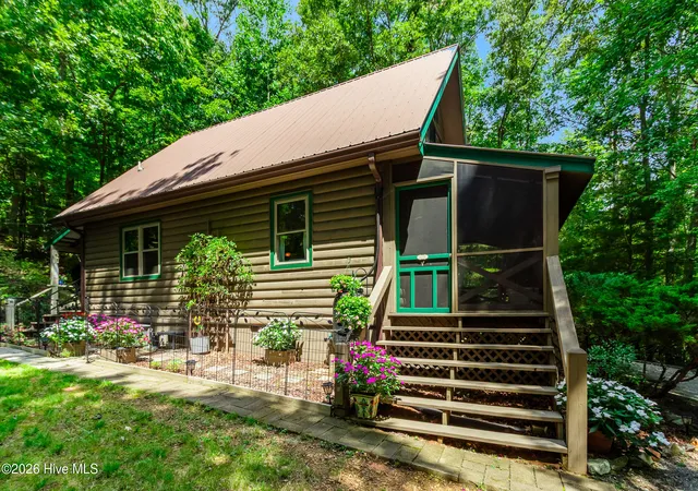 Photo 64 of Single family home for sale at 317 W Hills Dr, Murphy, NC 28906 | MLS# 100597352 | Listing updated on 2026-08-19