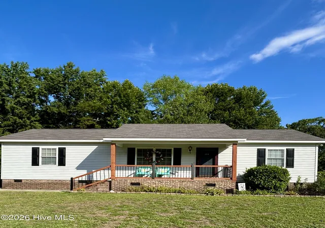 Photo 1 of Single family home for sale at 104 Chelsea Dr, Snow Hill, NC 28580 | MLS# 100577413 | Listing updated on 2026-08-22