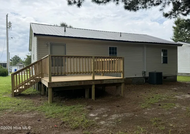 Photo 3 of Single family home for sale at 119 Valentine Ave, Edenton, NC 27932 | MLS# 100592634 | Listing updated on 2026-08-25