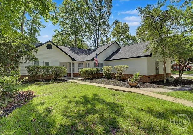 Photo 1 of Single family home for sale at 12 Cove Ct, Savannah, GA 31419 | MLS# SA360835 | Listing updated on 2026-09-11