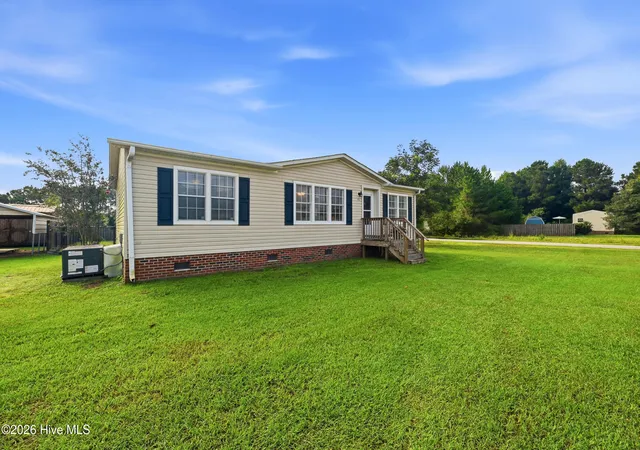 Photo 2 of Manufactured home for sale at 71 Gobbler Ct, Rocky Point, NC 28457 | MLS# 100599266 | Listing updated on 2026-09-14