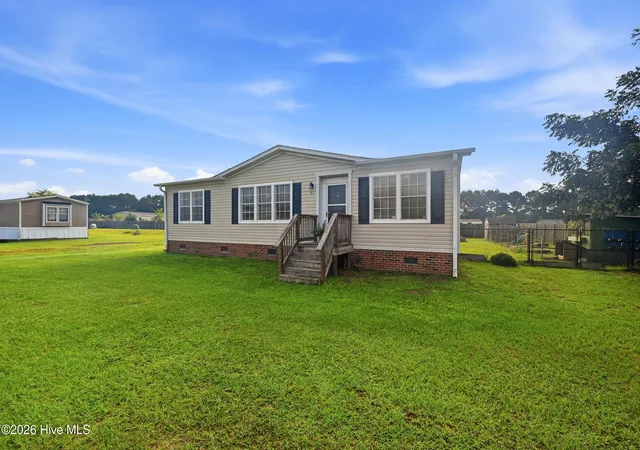 Photo 3 of Manufactured home for sale at 71 Gobbler Ct, Rocky Point, NC 28457 | MLS# 100599266 | Listing updated on 2026-09-14