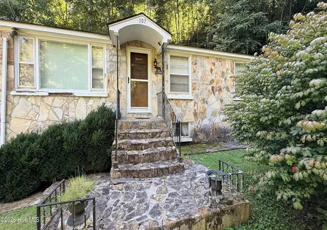 Photo 1 of Single family home for sale at 107 Cherokee Ave, Andrews, NC 28901 | MLS# 100598760 | Listing updated on 2026-08-25