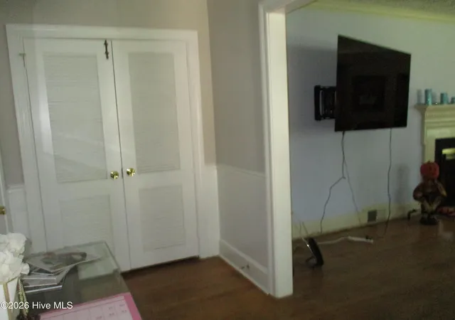 Photo 3 of Single family home for sale at 2201 Woodview Rd, Kinston, NC 28504 | MLS# 100598164 | Listing updated on 2026-09-01