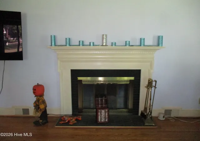 Photo 3 of Single family home for sale at 2201 Woodview Rd, Kinston, NC 28504 | MLS# 100598164 | Listing updated on 2026-09-01