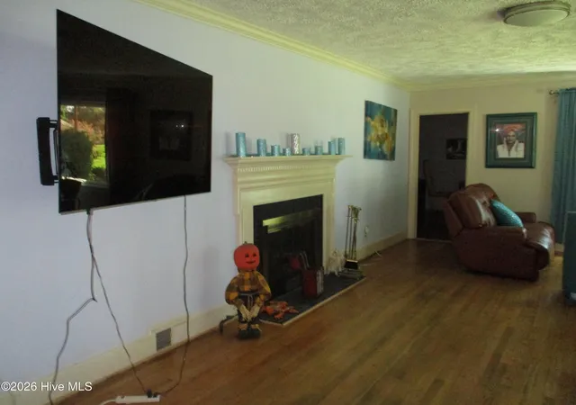 Photo 4 of Single family home for sale at 2201 Woodview Rd, Kinston, NC 28504 | MLS# 100598164 | Listing updated on 2026-09-01
