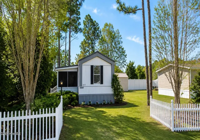 Manufactured home for sale at 4613 Oak Crst Dr SE, Southport, NC 28461 | MLS# 100595239