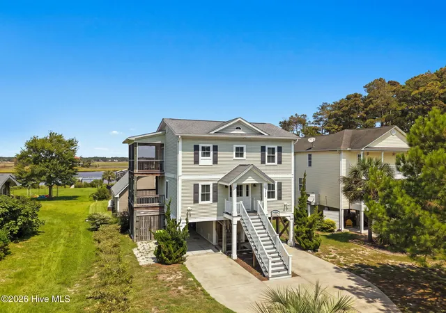 Photo 2 of Single family home for sale at 5106 E Yacht Dr, Oak Island, NC 28465 | MLS# 100599488 | Listing updated on 2026-09-02