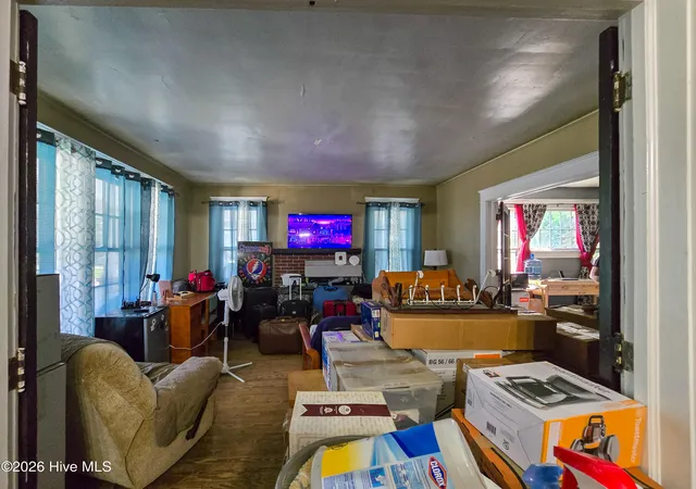 Photo 3 of Single family home for sale at 807 N Road St, Elizabeth City, NC 27909 | MLS# 100598557 | Listing updated on 2026-08-25