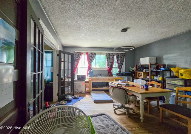 Photo 3 of Single family home for sale at 807 N Road St, Elizabeth City, NC 27909 | MLS# 100598557 | Listing updated on 2026-08-25