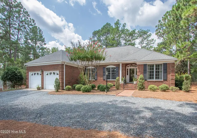 Photo 1 of Single family home for sale at 7 Overcup Ln, Pinehurst, NC 28374 | MLS# 100599235 | Listing updated on 2026-09-04