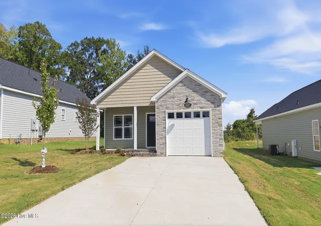 Photo 3 of Single family home for sale at 3227 Dolostone Ct Sw, Wilson, NC 27893 | MLS# 100596950 | Listing updated on 2026-09-01