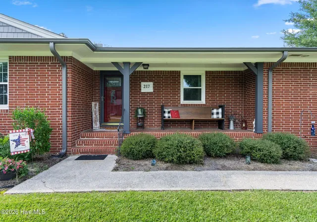 Photo 3 of Single family home for sale at 217 E Henry St, Atkinson, NC 28421 | MLS# 100596506 | Listing updated on 2026-09-25