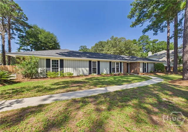 Photo 1 of Single family home for sale at 211 Christie Rd, Savannah, GA 31410 | MLS# SA363061 | Listing updated on 2026-09-09