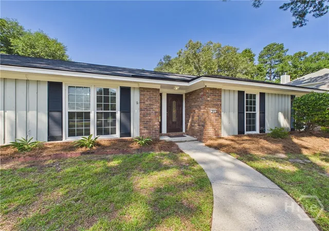 Photo 2 of Single family home for sale at 211 Christie Rd, Savannah, GA 31410 | MLS# SA363061 | Listing updated on 2026-09-09