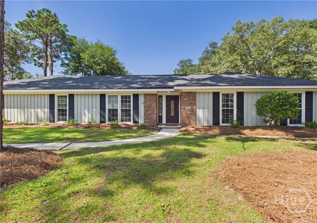 Photo 3 of Single family home for sale at 211 Christie Rd, Savannah, GA 31410 | MLS# SA363061 | Listing updated on 2026-09-09