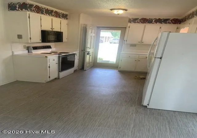 Photo 3 of Single family home for sale at 114 Short St #1, Warsaw, NC 28398 | MLS# 100589406 | Listing updated on 2026-08-24