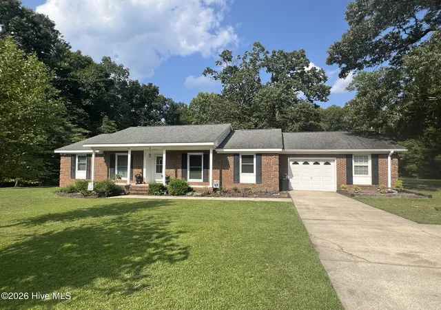 Single family home for sale at 197 Hillcrest Dr, Elizabethtown, NC 28337 | MLS# 100592748