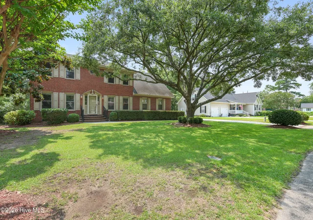 Photo 3 of Single family home for sale at 212 Dorchester Pl, Wilmington, NC 28412 | MLS# 100592199 | Listing updated on 2026-09-13