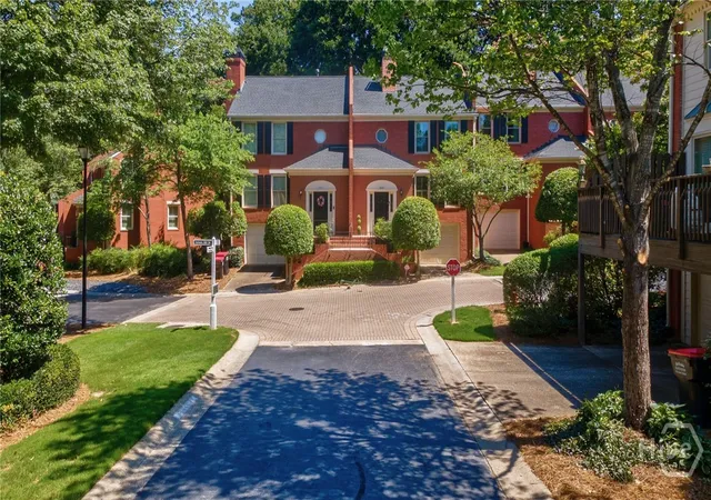 Photo 3 of Townhouse for sale at 1002 Defoors Ml Dr NW, Atlanta, GA 30318 | MLS# CL357727 | Listing updated on 2026-09-09