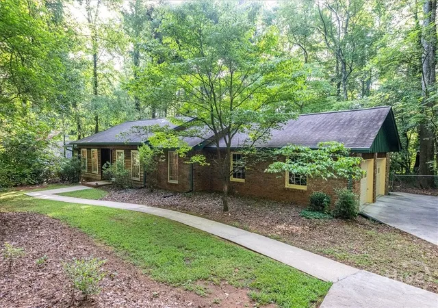 Photo 2 of Single family home for sale at 115 Crestwood Dr, Athens, GA 30605 | MLS# CL360980 | Listing updated on 2026-08-21