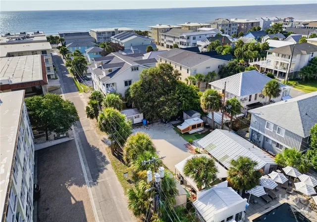Photo 3 of Single family home for sale at 17 Silver Ave, Tybee Island, GA 31328 | MLS# SA351529 | Listing updated on 2026-09-08