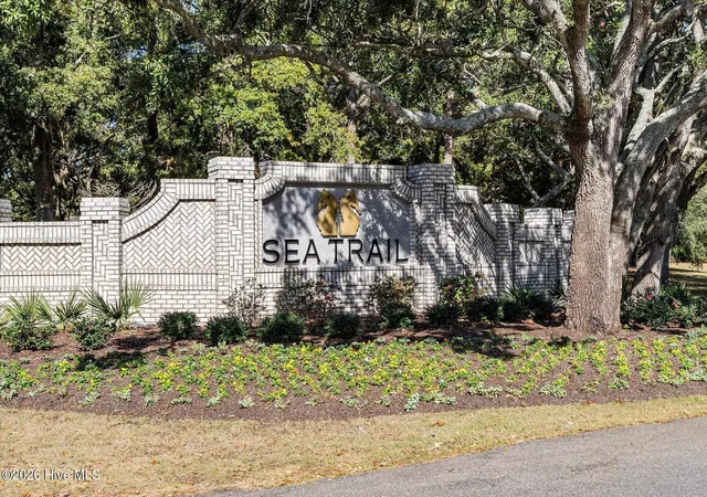 Photo 2 of Single family home for sale at 933 Green Pointe Dr, Sunset Beach, NC 28468 | MLS# 100591312 | Listing updated on 2026-09-18