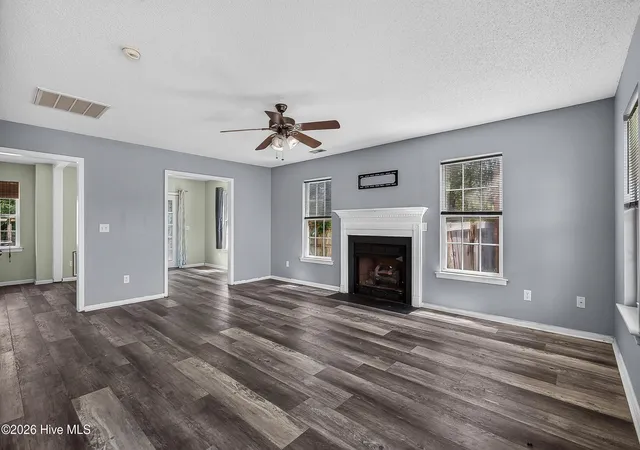 Photo 3 of Single family home for sale at 202 Halibut Ct, Maysville, NC 28555 | MLS# 100598580 | Listing updated on 2026-10-06