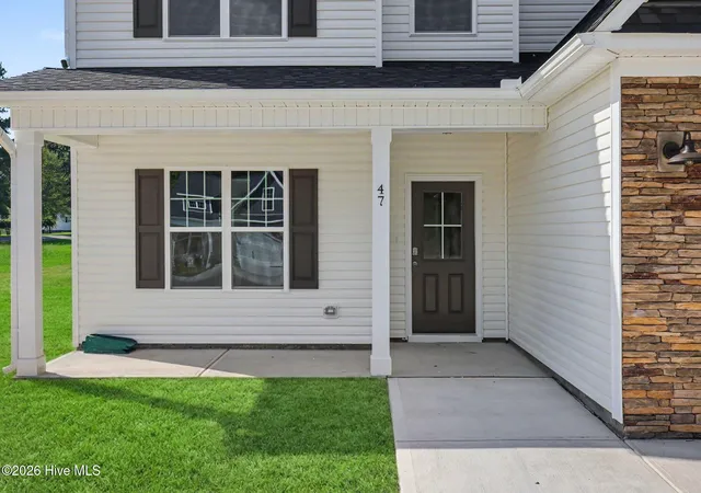 Photo 3 of Single family home for sale at 47 Yardley Dr, Smithfield, NC 27577 | MLS# 100577515 | Listing updated on 2026-09-20