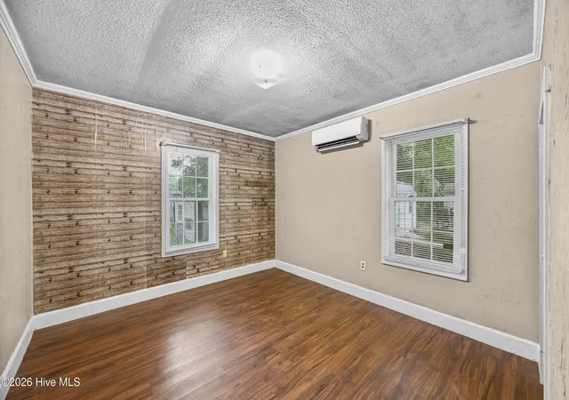 Photo 2 of Multi family home for sale at 207 W Bridgers St, Burgaw, NC 28425 | MLS# 100591864 | Listing updated on 2026-08-27