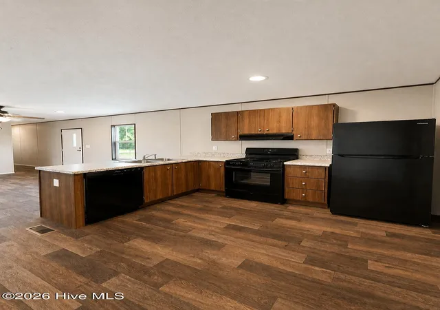 Photo 4 of Manufactured home for sale at 1713 Colon Mintz Rd NE, Leland, NC 28451 | MLS# 100578039 | Listing updated on 2026-09-22
