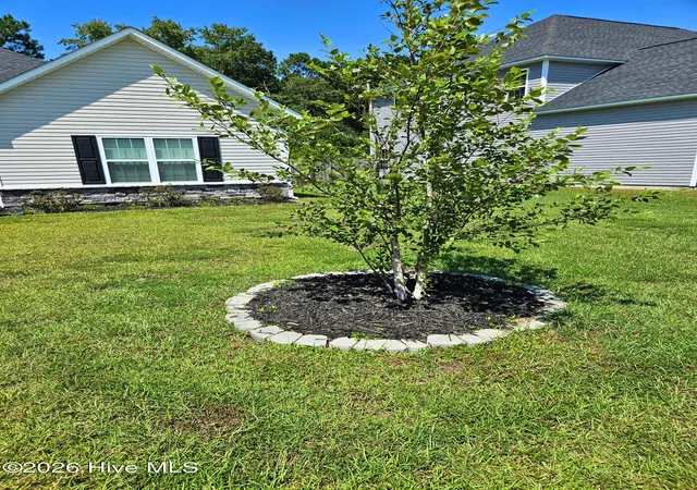 Photo 3 of Single family home for sale at 462 Water Wagon Trl, Jacksonville, NC 28546 | MLS# 100597405 | Listing updated on 2026-09-17