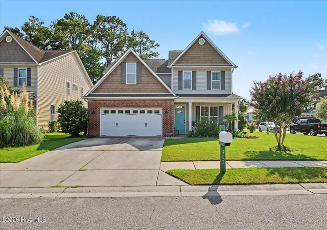 Photo 1 of Single family home for sale at 402 Lady Bug Ln, Wilmington, NC 28411 | MLS# 100598971 | Listing updated on 2026-09-17