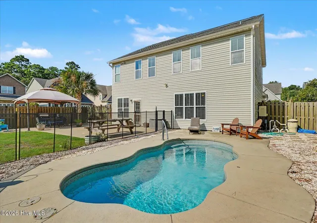 Photo 2 of Single family home for sale at 402 Lady Bug Ln, Wilmington, NC 28411 | MLS# 100598971 | Listing updated on 2026-09-17