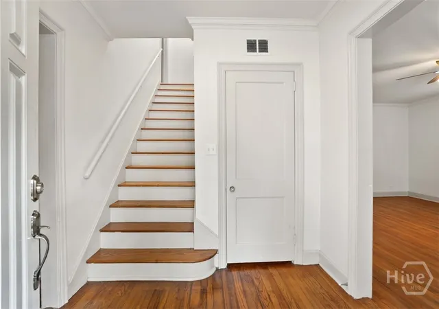 Photo 3 of Single family home for sale at 546 Columbus Dr, Savannah, GA 31405 | MLS# SA363387 | Listing updated on 2026-09-12