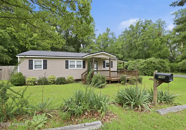 Photo 2 of Single family home for sale at 700 Harris St, Aberdeen, NC 28315 | MLS# 100599086 | Listing updated on 2026-08-29