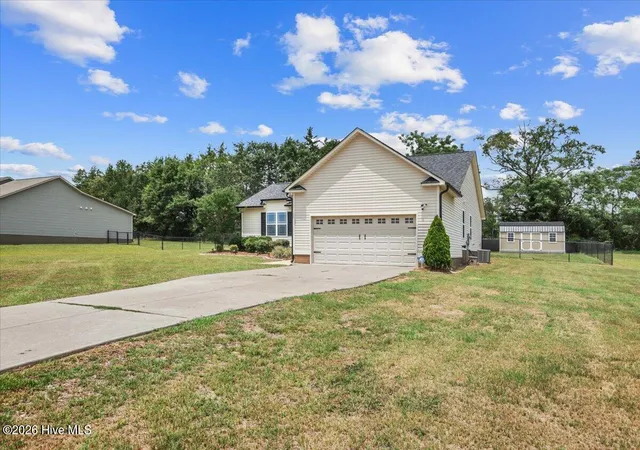 Photo 3 of Single family home for sale at 124 Dobbs County Courthouse Rd, La Grange, NC 28551 | MLS# 100596449 | Listing updated on 2026-09-23