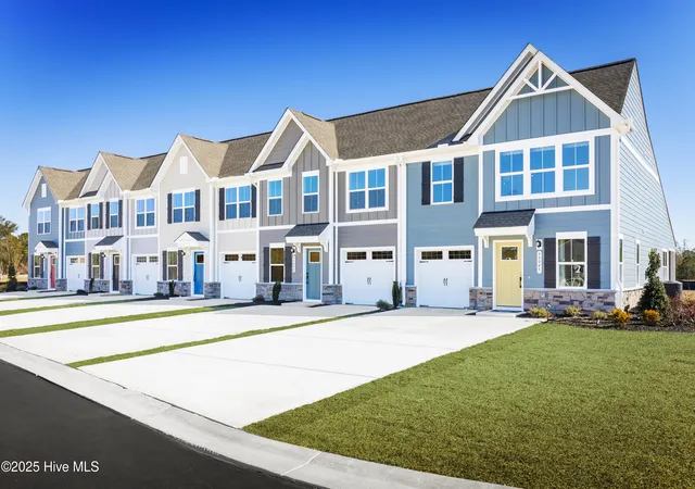 Photo 1 of Townhouse for sale at 4254 Farmfield Dr, Navassa, NC 28451 | MLS# 100595428 | Listing updated on 2026-09-14