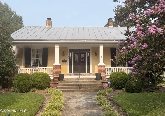 Photo 1 of Single family home for sale at 103 S Moseley St, Edenton, NC 27932 | MLS# 100541724 | Listing updated on 2026-09-28
