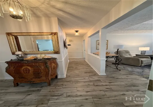 Photo 3 of Single family home for sale at 134 Blue Heron Dr, Savannah, GA 31410 | MLS# SA362046 | Listing updated on 2026-10-09