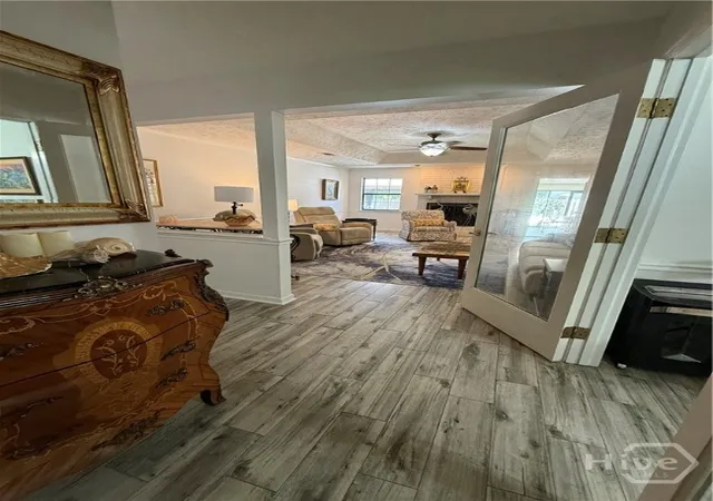 Photo 3 of Single family home for sale at 134 Blue Heron Dr, Savannah, GA 31410 | MLS# SA362046 | Listing updated on 2026-10-23