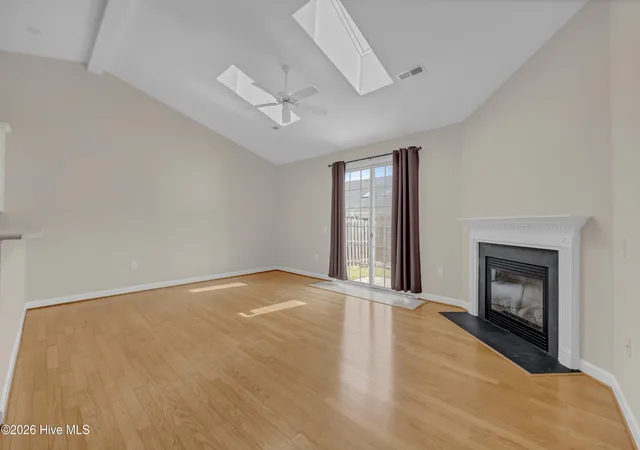 Photo 3 of Townhouse for sale at 337 Monlandil Dr, Wilmington, NC 28403 | MLS# 100596505 | Listing updated on 2026-09-14