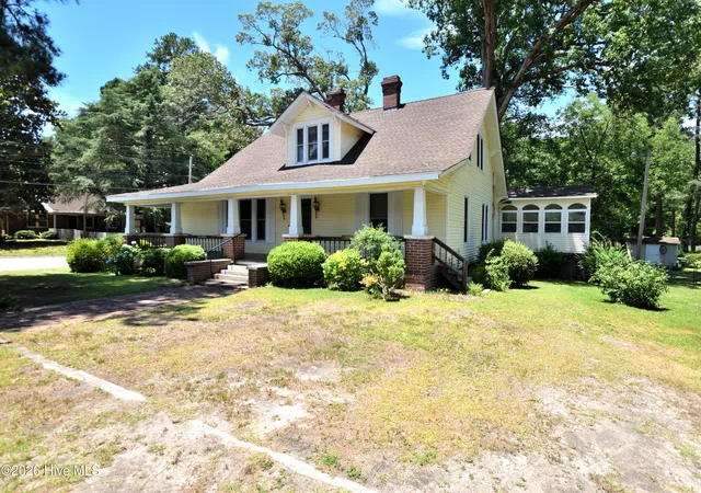 Photo 3 of Single family home for sale at 101 N 7th Street, Pinetops, NC 27864 | MLS# 100595705 | Listing updated on 2026-08-24