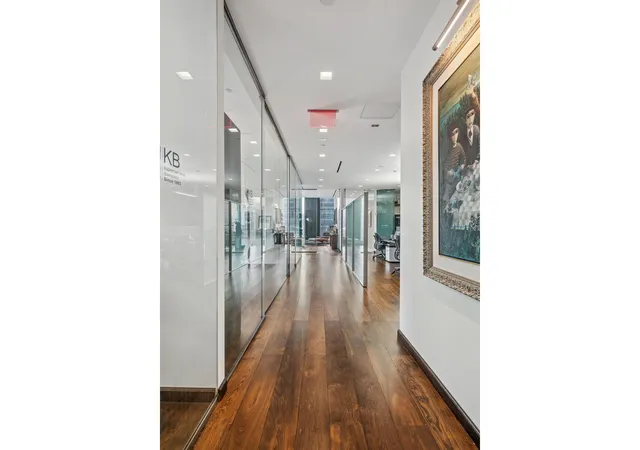 Listing Photo 4 - Condo for sale in building located at 50 W 47Th St, New York City, NY 10036 - Unit #1808