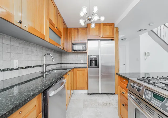 Listing Photo 5 - Condo for sale in building located at 1322 E 14Th St, New York, NY 11230 - Unit #3B
