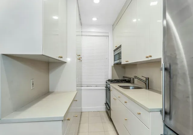 Listing Photo 3 - Condo for sale in building located at 83-80 118Th St, New York, NY 11415 - Unit #3P
